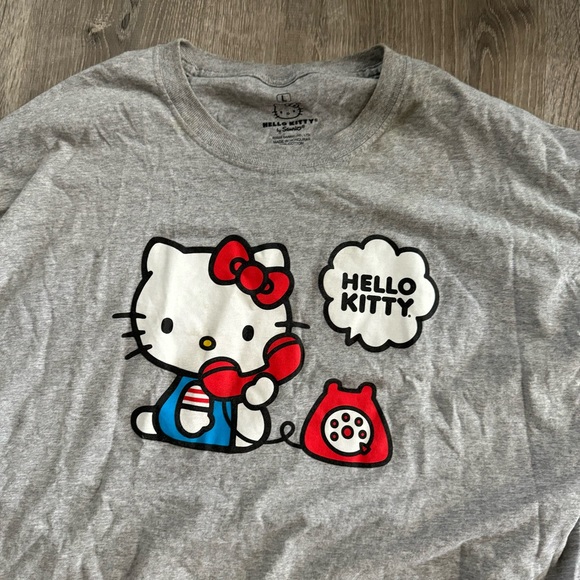 Hello Kitty Tee - Picture 2 of 2